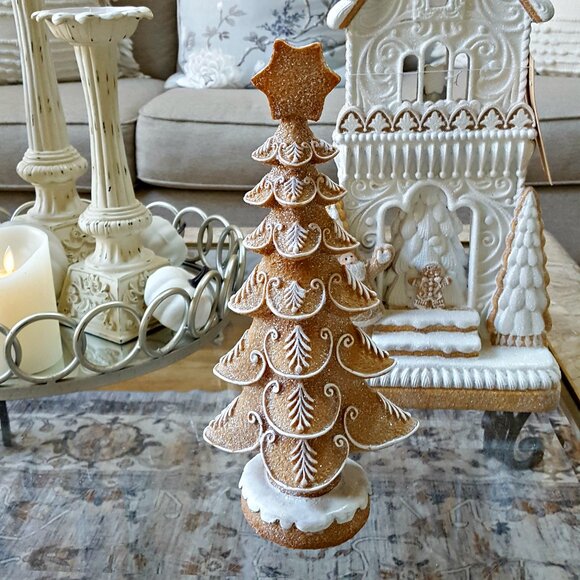 NEW! SUGARY GINGERBREAD TREE DECOR - Picture 4 of 5